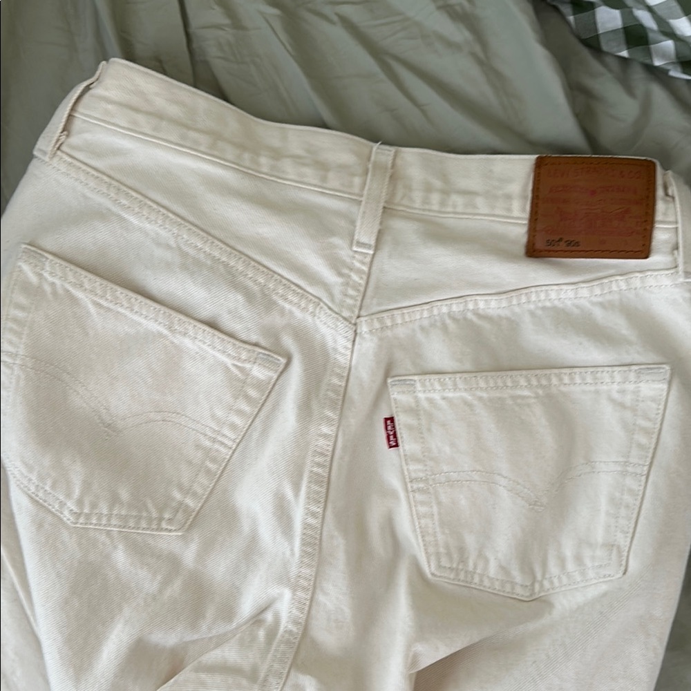Levi's Women's Straight Leg Jeans - Cream - Picture 6 of 9
